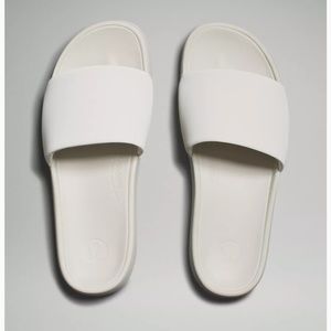 Lululemon slides in bone, women’s size 10. Never worn